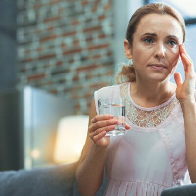 5 habits to avoid before bed for managing migraines